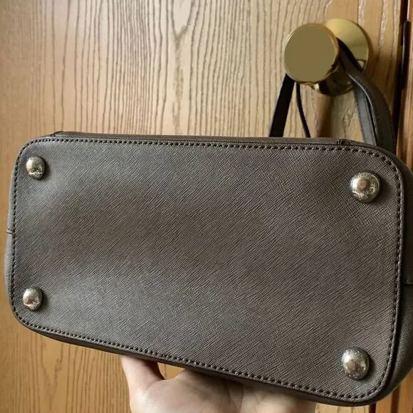 Michael Kors Jet Set Medium Purse Tote - Picture 3 of 9